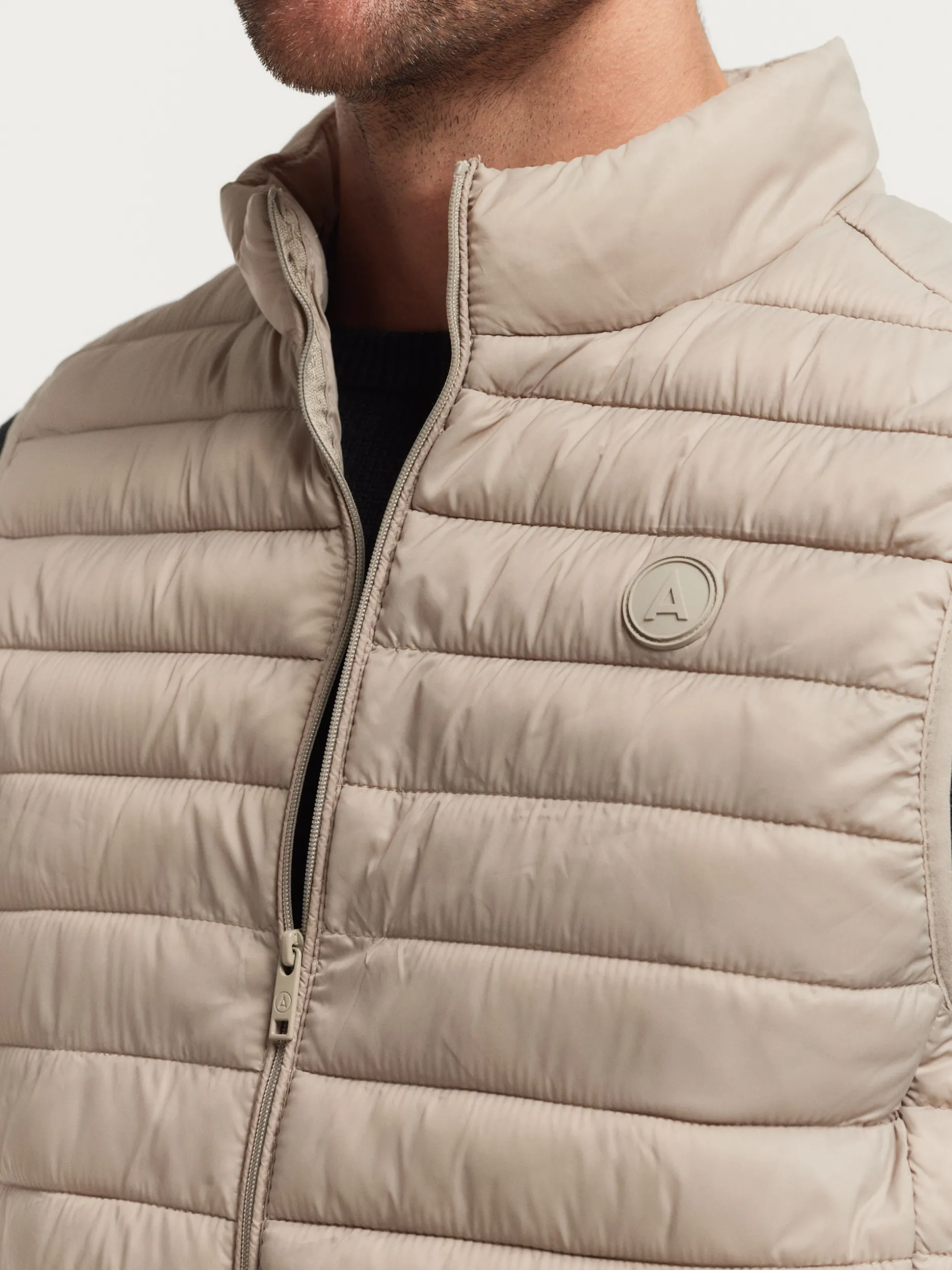 CHALECO NIRO BEIGE