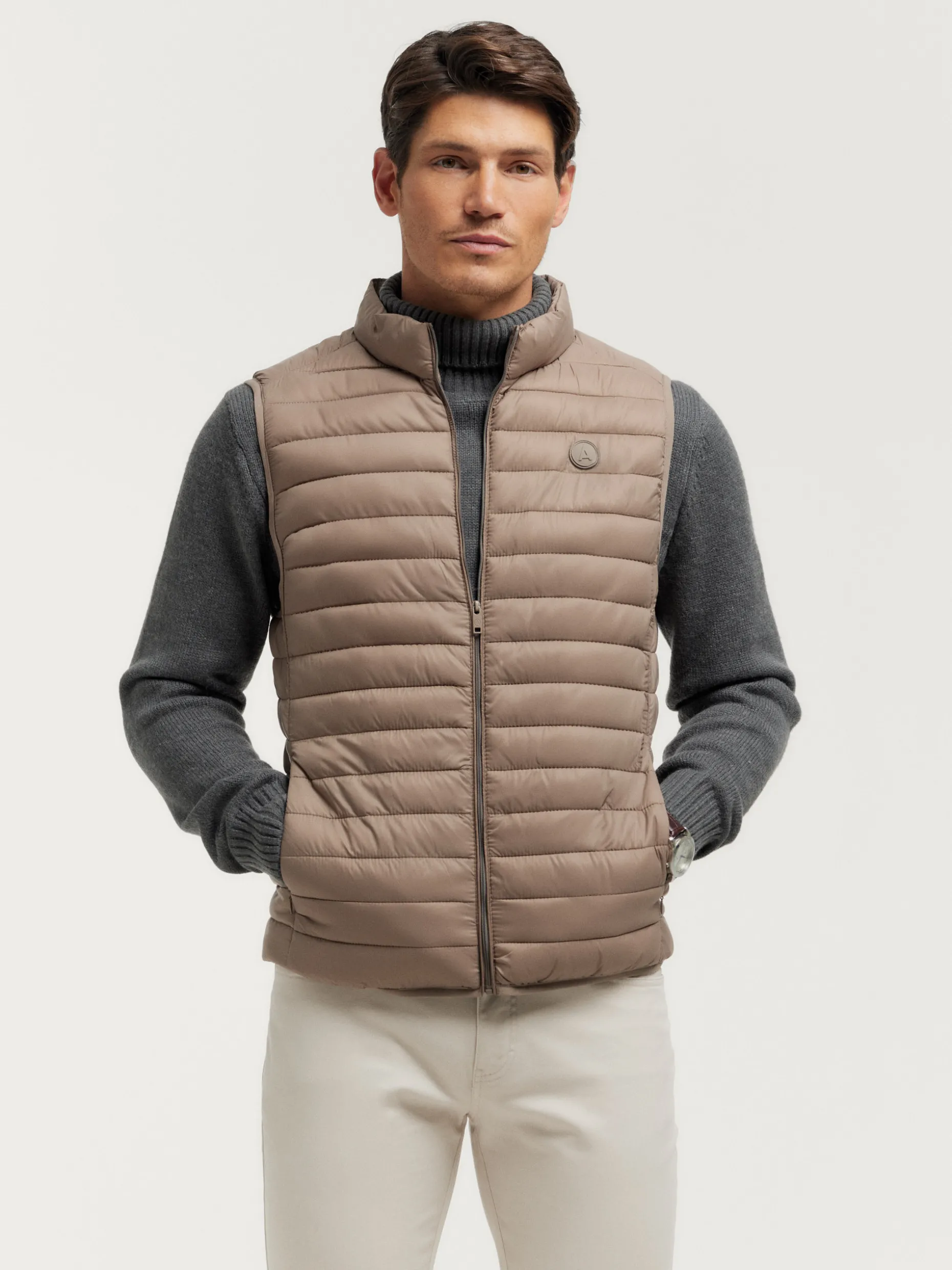 CHALECO NIRO CAMEL