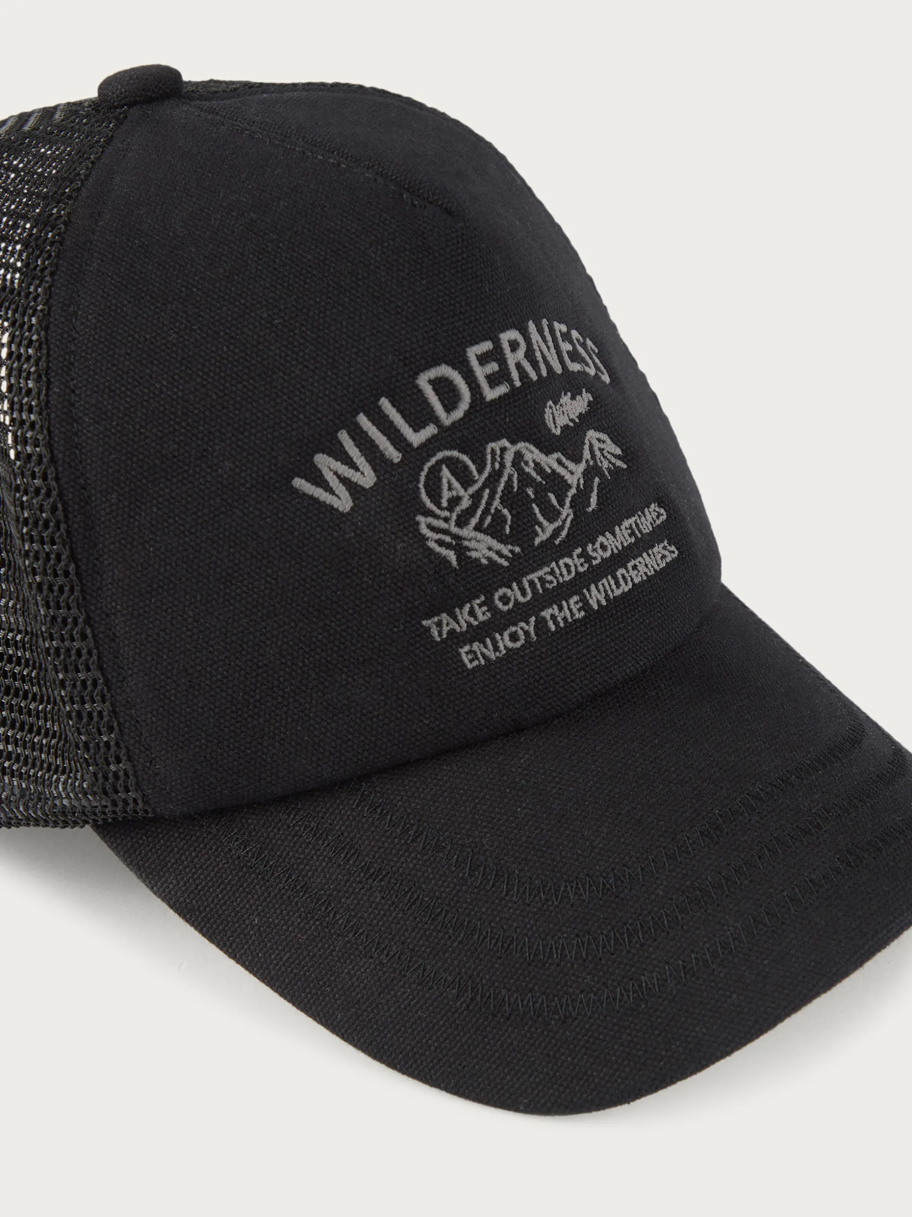 GORRA TRUCK BORDADA NEGRO