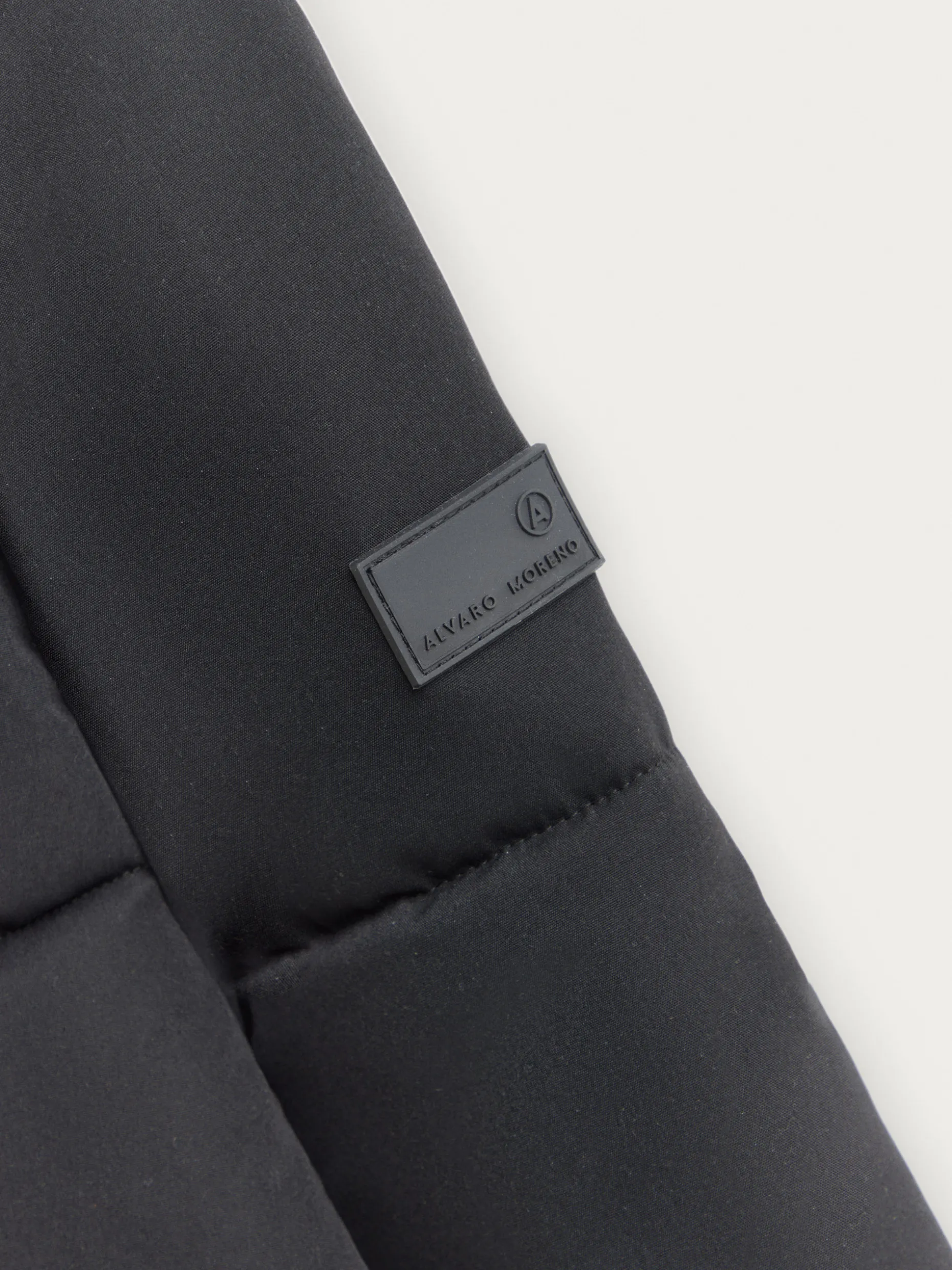 PARKA BASKERVILLE NEGRO